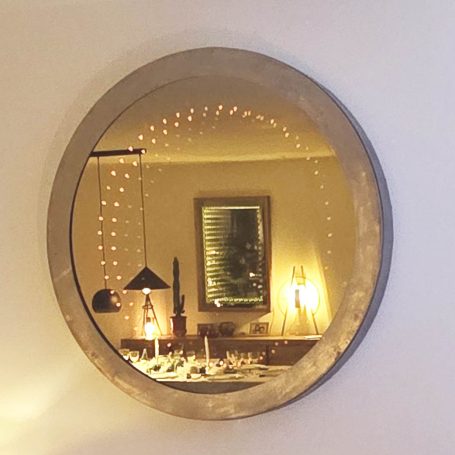 Miroir infini rond en acier brut avec LED, illusion lumineuse de profondeur – Sype 013